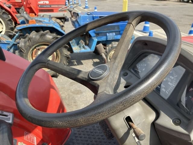 Tractor — Auction (lot 8457-1107)