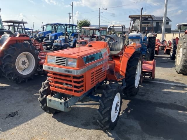 Tractor — Auction (lot 8457-1109)