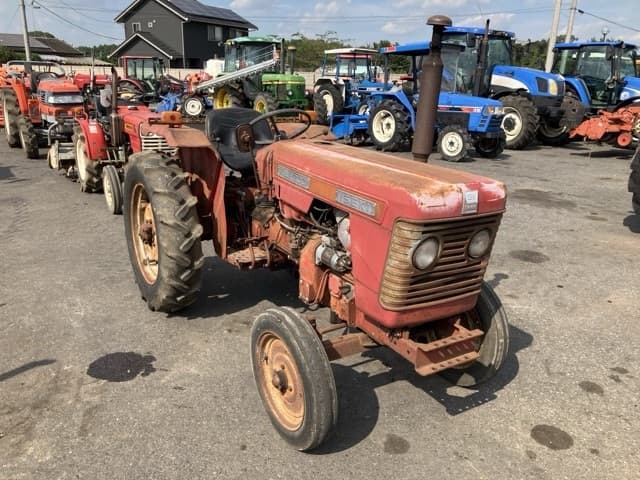 Tractor — Auction (lot 8457-1114)