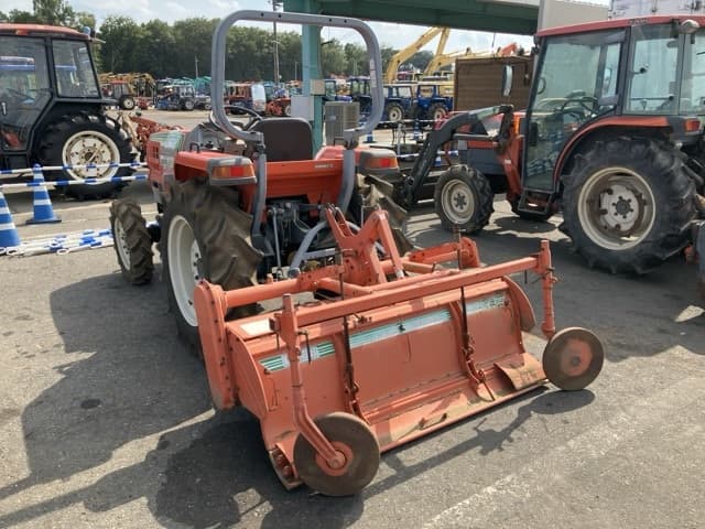Tractor — Auction (lot 8457-1116)