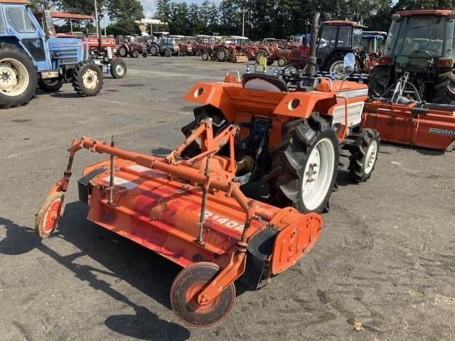 Tractor — Auction (lot 8457-1117)