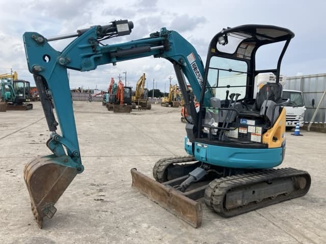 MINI EXCAVATOR — Auction (lot 8457-112)