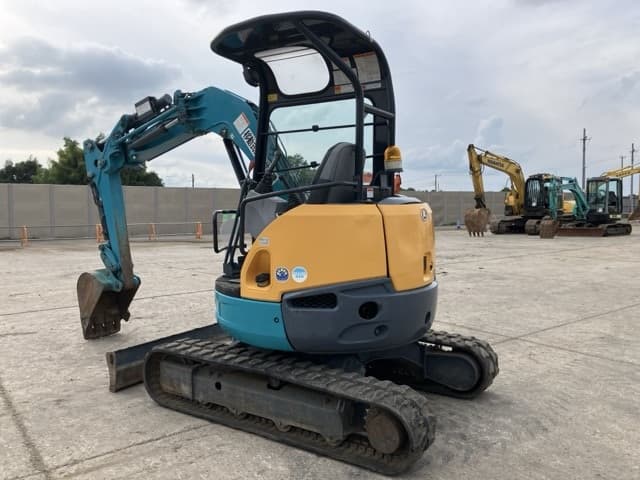 MINI EXCAVATOR — Auction (lot 8457-112)
