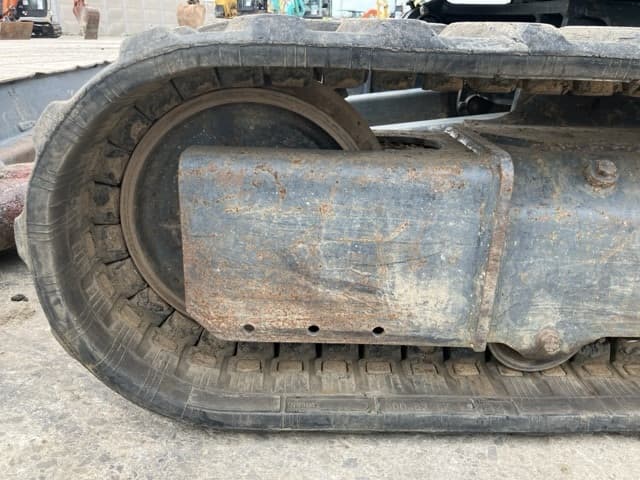 MINI EXCAVATOR — Auction (lot 8457-112)