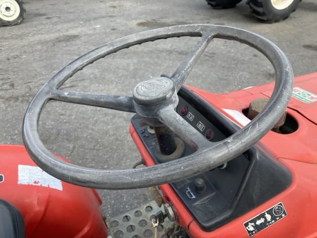 Tractor — Auction (lot 8457-1125)