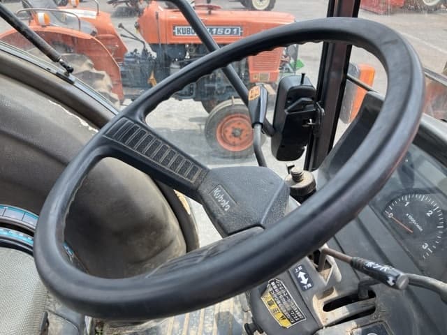 Tractor — Auction (lot 8457-1126)
