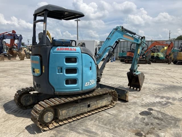 MINI EXCAVATOR — Auction (lot 8457-113)