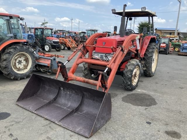 Tractor — Auction (lot 8457-1136)