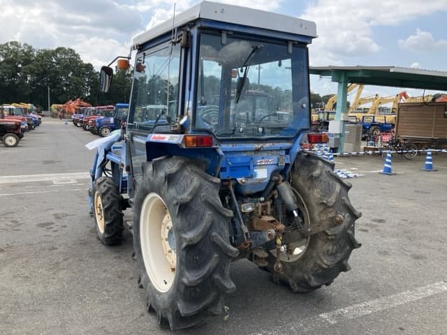 Tractor — Auction (lot 8457-1138)