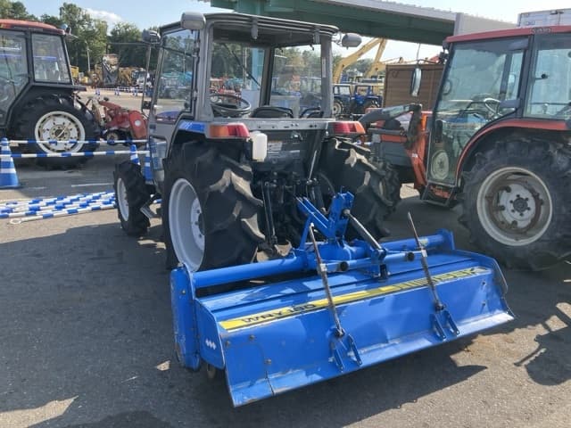 Tractor — Auction (lot 8457-1139)