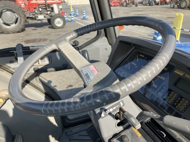 Tractor — Auction (lot 8457-1139)