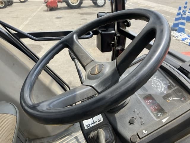 Tractor — Auction (lot 8457-1140)