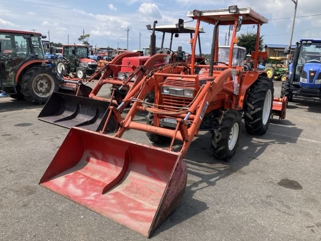 Tractor — Auction (lot 8457-1142)