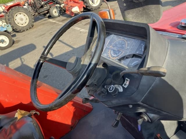 Tractor — Auction (lot 8457-1146)