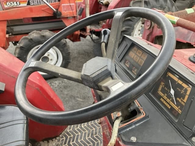Tractor — Auction (lot 8457-1156)