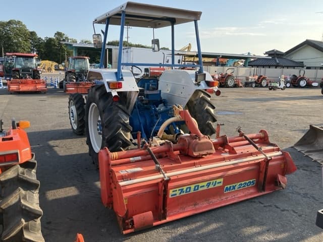 Tractor — Auction (lot 8457-1158)