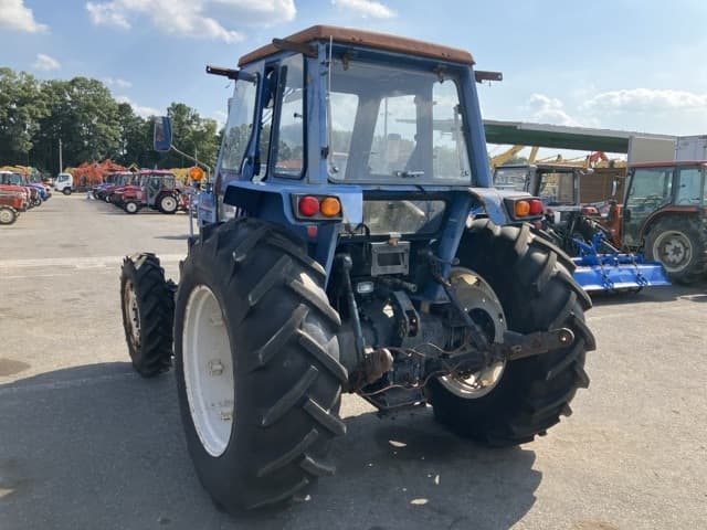 Tractor — Auction (lot 8457-1161)