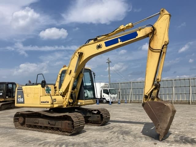 EXCAVATOR — Auction (lot 8457-117)