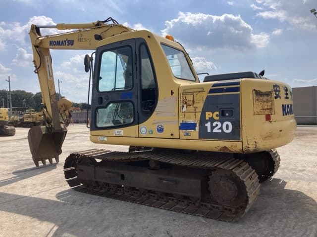 EXCAVATOR — Auction (lot 8457-117)