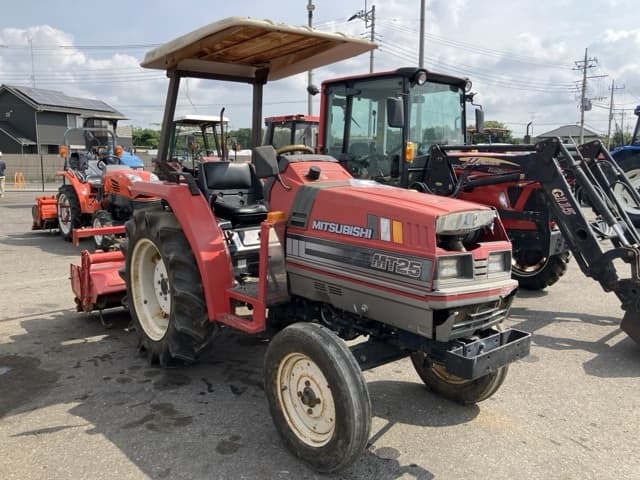 Tractor — Auction (lot 8457-1173)