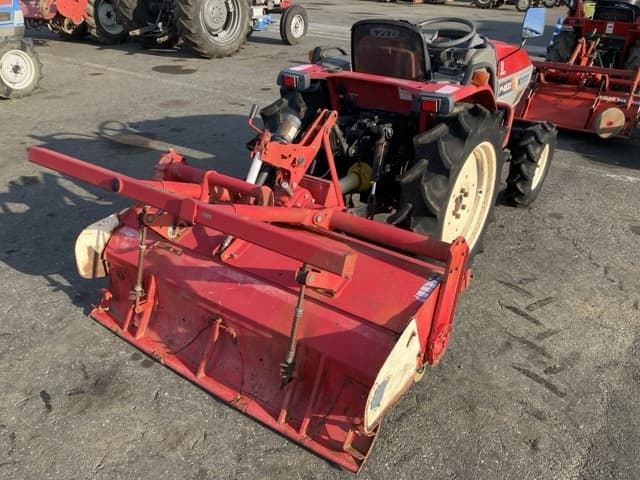 Tractor — Auction (lot 8457-1177)