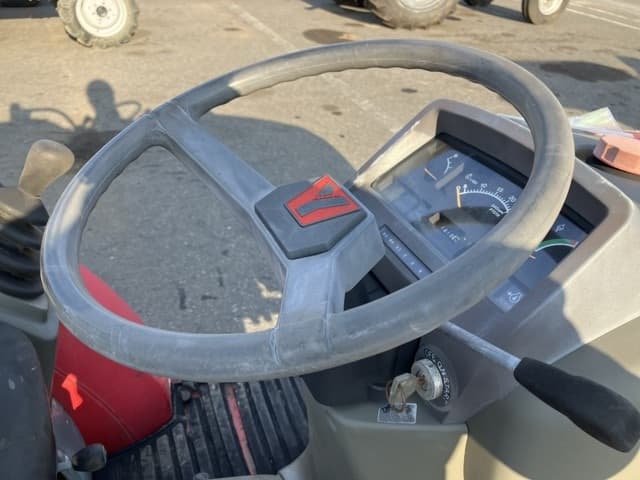 Tractor — Auction (lot 8457-1177)