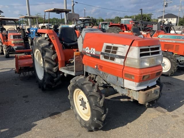 Tractor — Auction (lot 8457-1179)