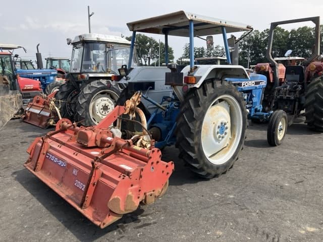 Tractor — Auction (lot 8457-1181)