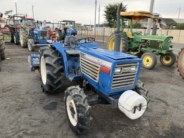 Tractor — Auction (lot 8457-1182)