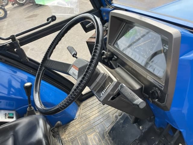 Tractor — Auction (lot 8457-1183)
