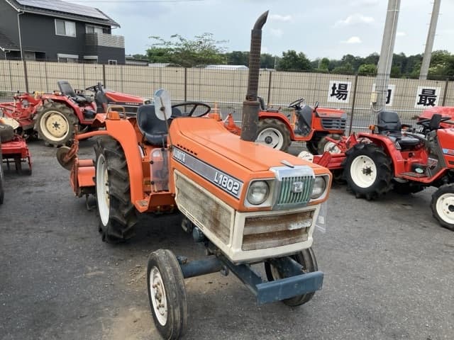 Tractor — Auction (lot 8457-1184)