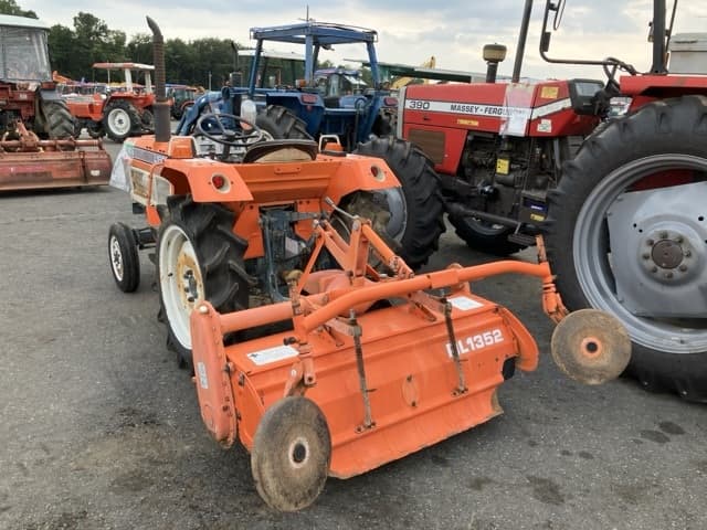 Tractor — Auction (lot 8457-1184)