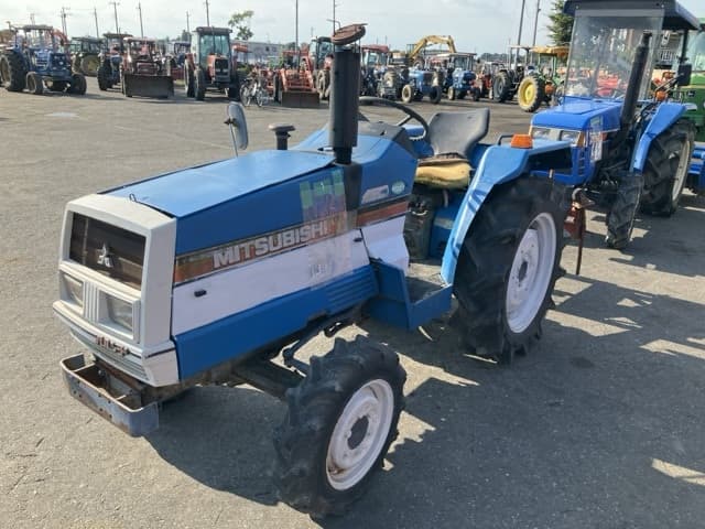Tractor — Auction (lot 8457-1186)