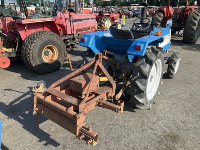 Tractor — Auction (lot 8457-1186)