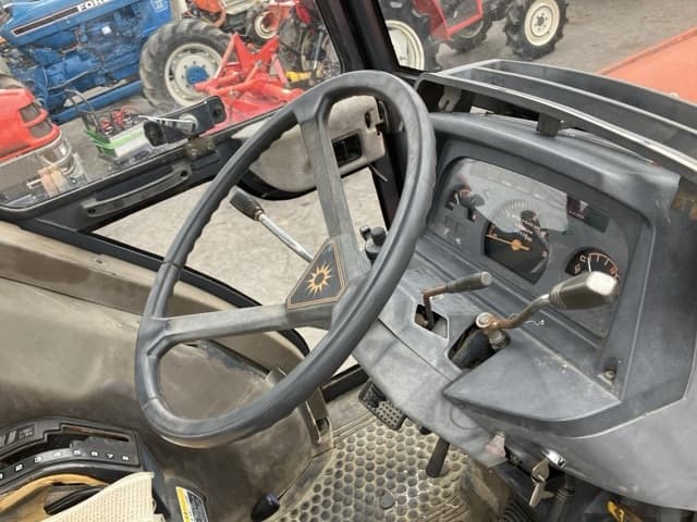 Tractor — Auction (lot 8457-1193)