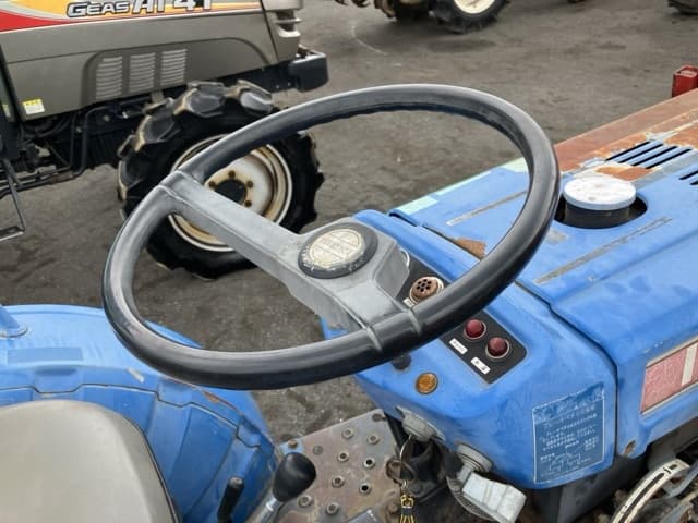 Tractor — Auction (lot 8457-1194)