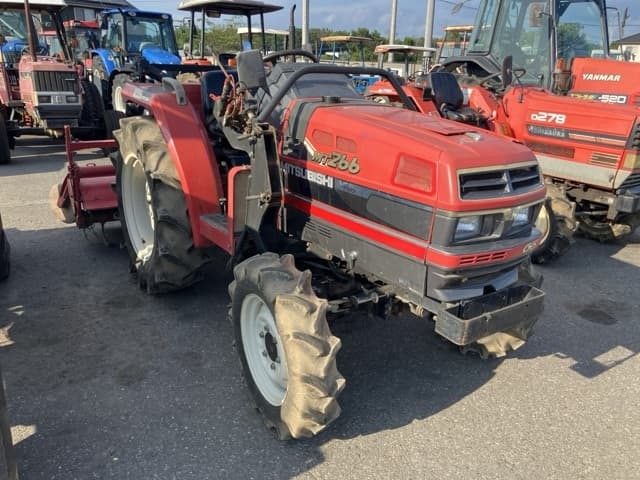 Tractor — Auction (lot 8457-1199)