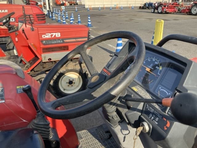 Tractor — Auction (lot 8457-1199)