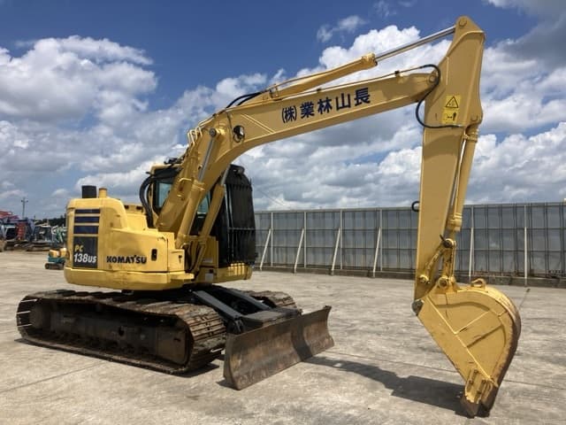 EXCAVATOR — Auction (lot 8457-12)