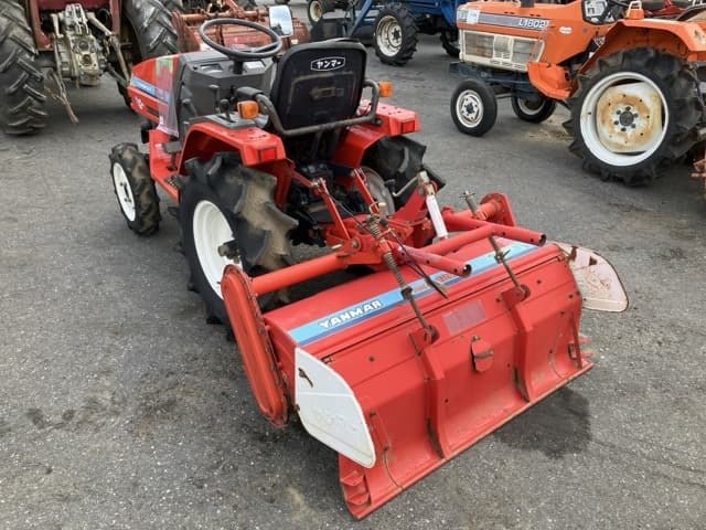 Tractor — Auction (lot 8457-1200)