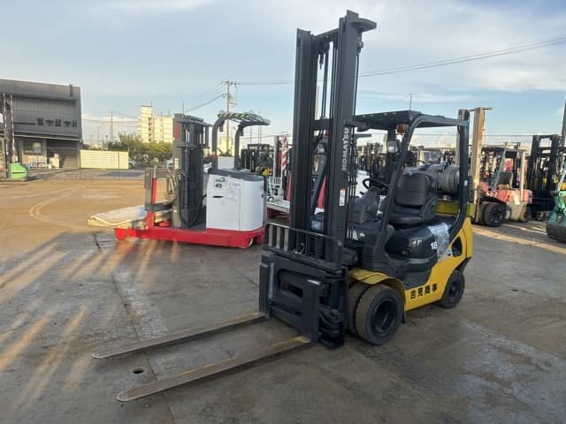 Forklift — Auction (lot 8457-12001)