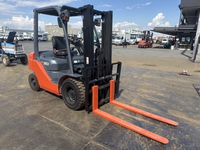 Forklift — Auction (lot 8457-12006)