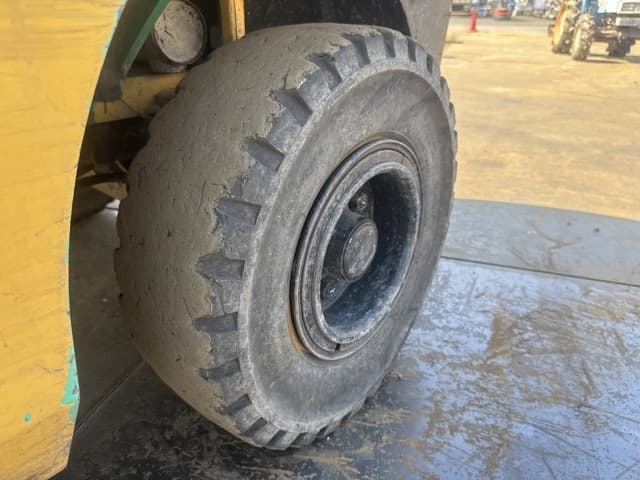 Forklift — Auction (lot 8457-12008)