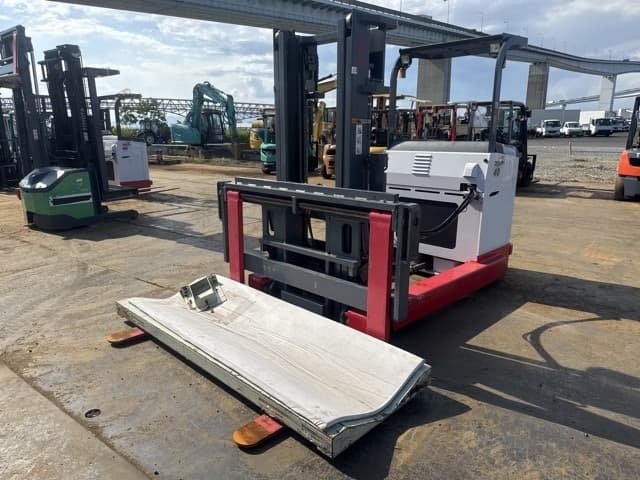 Reach Forklift — Auction (lot 8457-12009)
