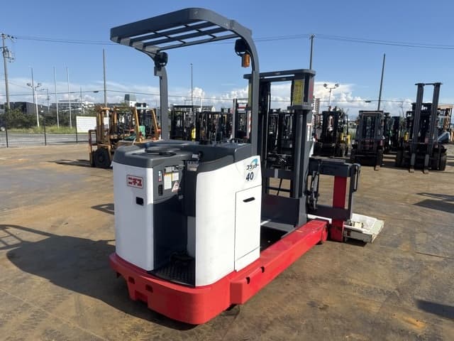 Reach Forklift — Auction (lot 8457-12009)