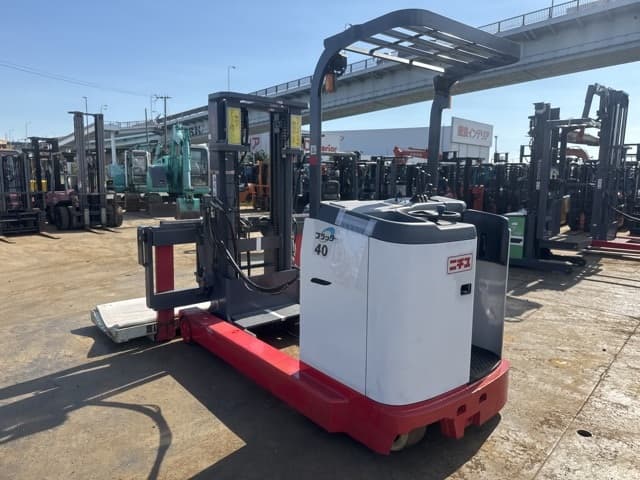 Reach Forklift — Auction (lot 8457-12009)