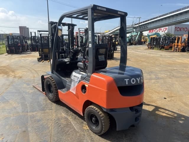 Forklift — Auction (lot 8457-12010)