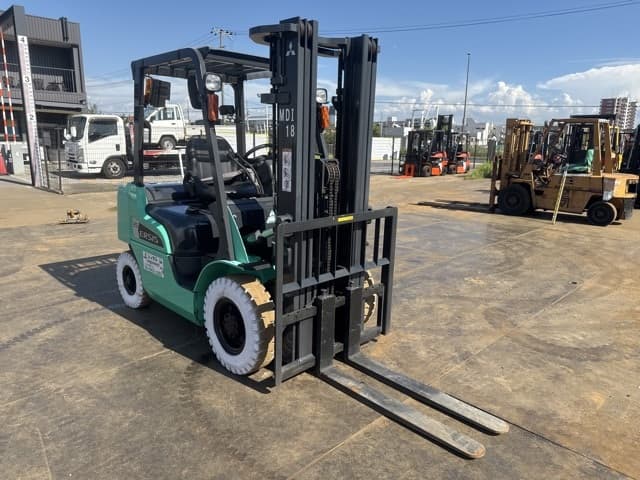 Forklift — Auction (lot 8457-12011)
