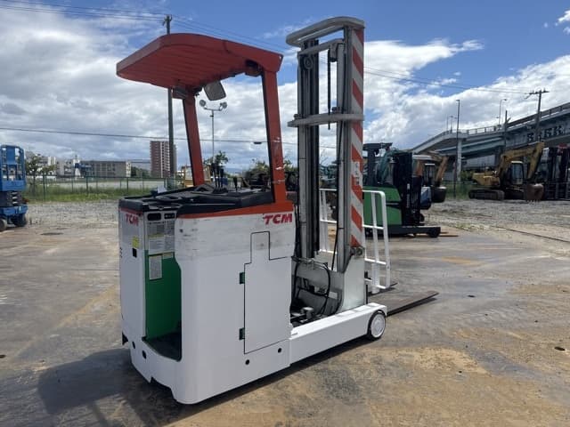 Reach Forklift — Auction (lot 8457-12019)