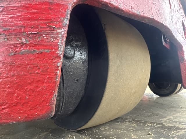 Reach Forklift — Auction (lot 8457-12021)